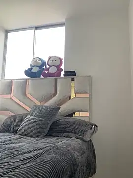 RedFox Golden online show from December 5, 2025, 12:14 pm