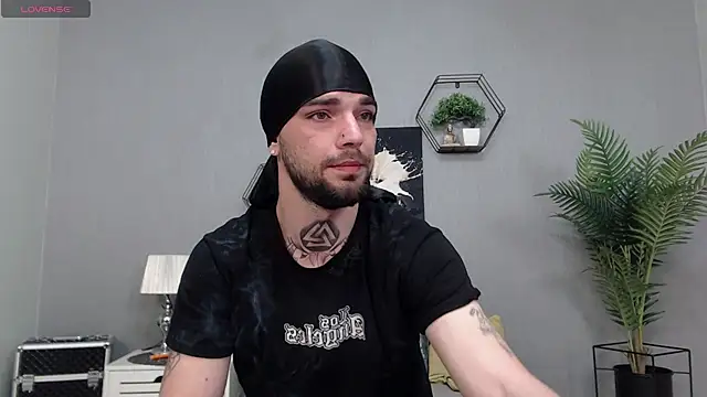Snapshot of KaneHunter chatting on April 25, 2026, 5:54 am KaneHunter online show from April 25, 2026, 5:54 am