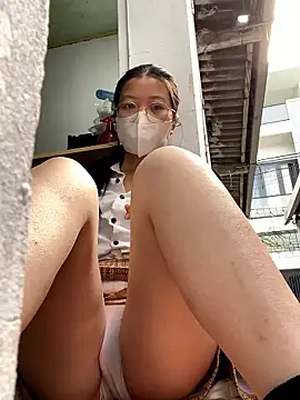 rose2111 online show from January 13, 2026, 3:34 am