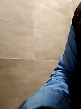 achut32 online show from November 30, 2025, 1:42 am