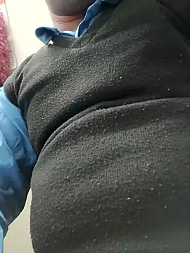 achut32 online show from December 1, 2025, 1:38 pm