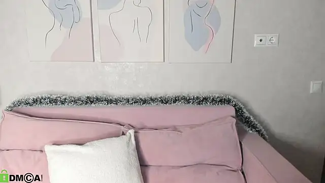 Snapshot of Ellen_Hops chatting on December 22, 2025, 9:28 am Ellen Hops online show from December 22, 2025, 9:28 am