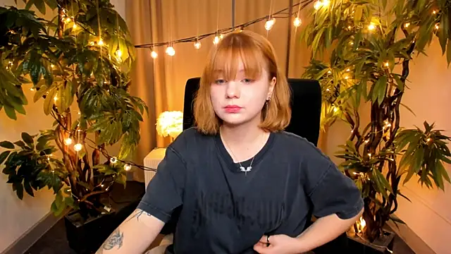 Snapshot of AsiaBritney chatting on November 26, 2025, 1:12 pm AsiaBritney online show from November 26, 2025, 1:12 pm