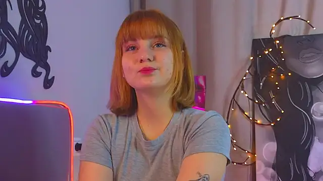 Snapshot of AsiaBritney chatting on November 30, 2025, 7:56 am AsiaBritney online show from November 30, 2025, 7:56 am