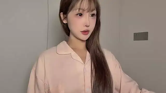 wanou33669 online show from December 22, 2025, 5:32 pm