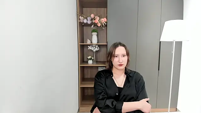 AngelicRinnert online show from November 28, 2025, 8:50 am