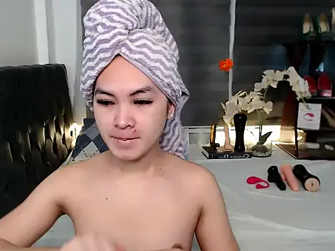 sylvannia cumslut online show from January 17, 2026, 7:13 am