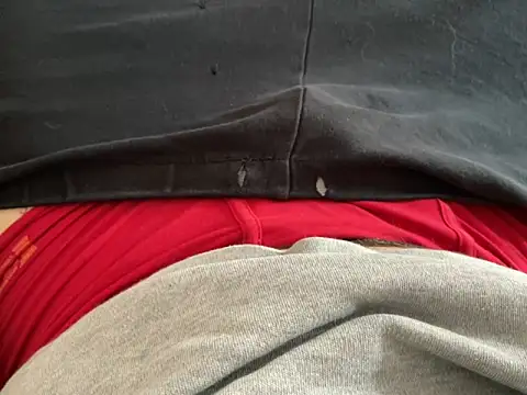 erdestruttor18 online show from March 10, 2026, 7:24 am