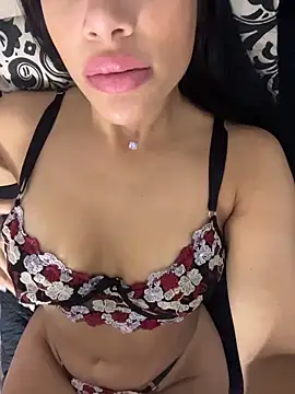 NancyQuen online show from December 1, 2025, 1:27 pm