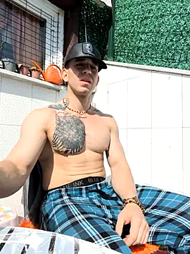 hazarcannn online show from April 7, 2026, 12:49 pm