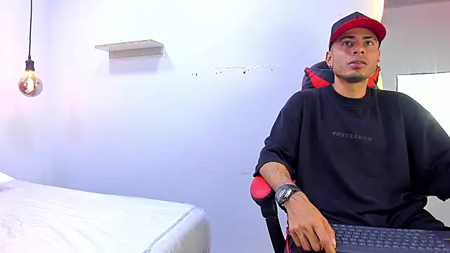 MatthewCullen online show from December 16, 2025, 8:47 pm