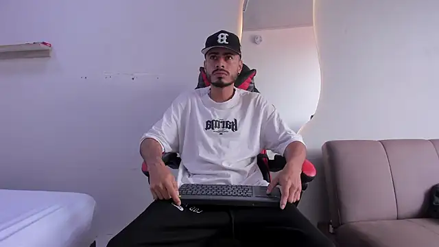 MatthewCullen online show from February 2, 2026, 8:40 pm