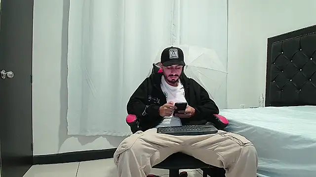 MatthewCullen online show from April 22, 2026, 2:25 am