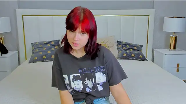 HANNA BELL online show from December 3, 2025, 9:13 pm