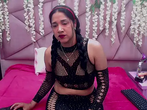 seleneRose69 online show from December 5, 2025, 2:09 am