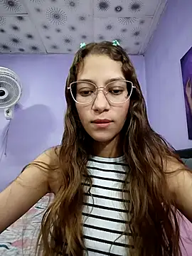 Vanneskk online show from December 19, 2025, 2:24 pm