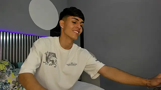 Ethan Jamees online show from January 17, 2026, 7:39 pm