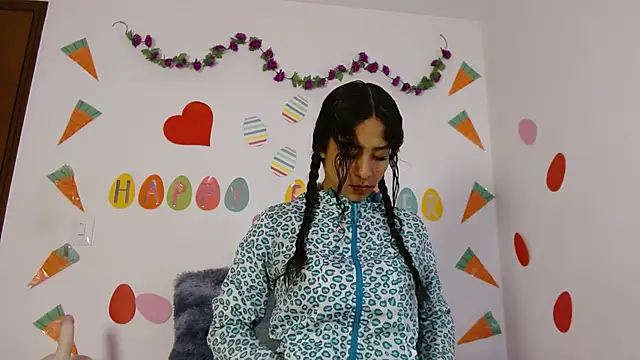 MarillynMorgan online show from April 18, 2026, 2:43 pm