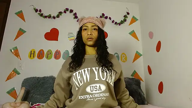 MarillynMorgan online show from April 21, 2026, 12:33 pm