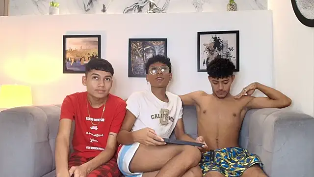 COUPLES BOYS online show from February 25, 2026, 1:26 am