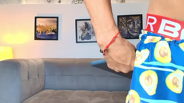 COUPLES BOYS online show from March 5, 2026, 1:23 am