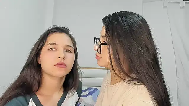 ROUS SWEET  online show from May 9, 2026, 1:33 am