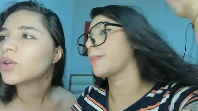 Snapshot of ROUS_SWEET_ chatting on June 19, 2026, 3:22 am ROUS SWEET online show from June 19, 2026, 3:22 am
