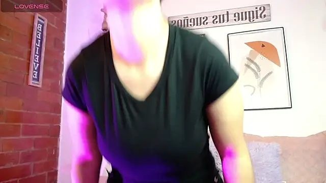 yeimi eclipse online show from November 28, 2025, 3:42 am