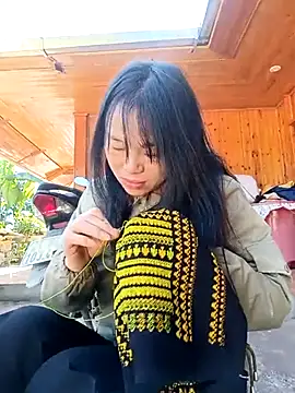 flooora online show from November 29, 2025, 2:58 am