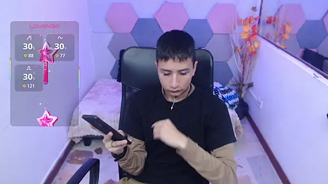 AngelRonson  online show from December 4, 2025, 4:11 am