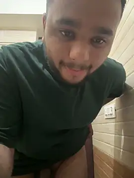 Noavacado  online show from February 2, 2026, 7:01 pm