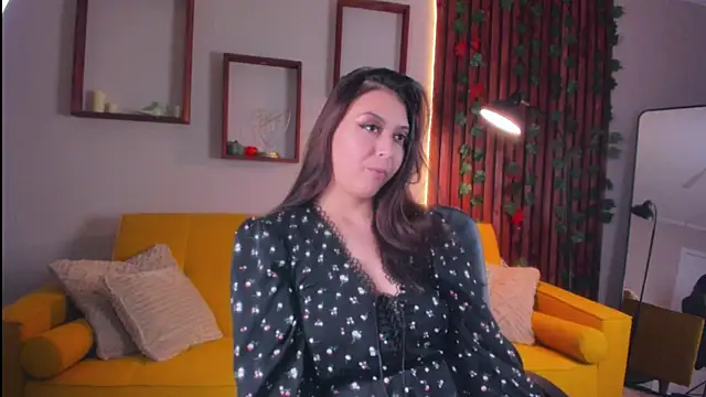 EvelineLaws online show from December 4, 2025, 9:51 am