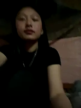 Mayli2x online show from December 4, 2025, 7:28 am