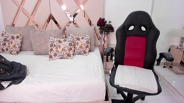 andreabelluci online show from December 5, 2025, 5:42 pm