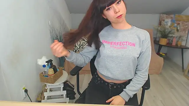 MayaWill online show from November 27, 2025, 3:03 pm