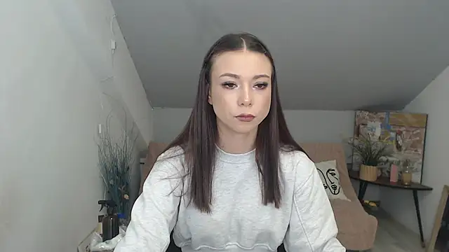 MayaWill online show from December 2, 2025, 1:39 pm