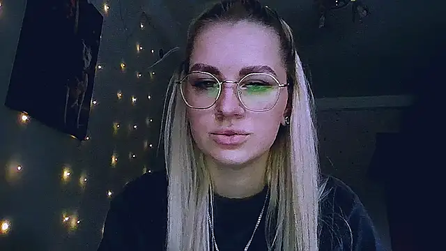 Whitehex666 online show from January 7, 2026, 11:01 am