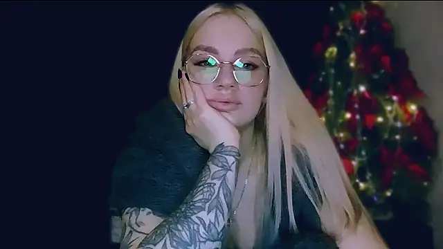 Whitehex666 online show from February 12, 2026, 6:58 pm