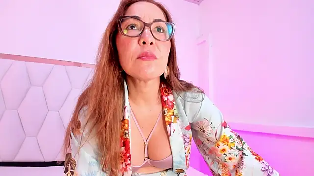 AnnaJaimes online show from July 20, 2026, 12:25 am