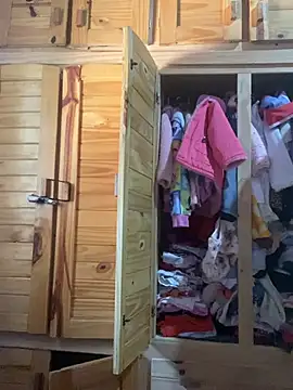 Quierolechiitaaa online show from March 10, 2026, 5:51 pm