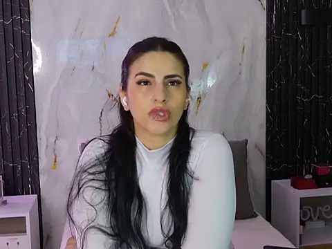 ChloeHolmes online show from February 11, 2026, 10:53 am