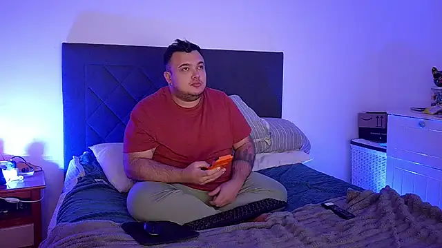 fevyforeverbear online show from November 28, 2025, 9:50 pm