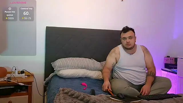 fevyforeverbear online show from November 30, 2025, 12:42 pm