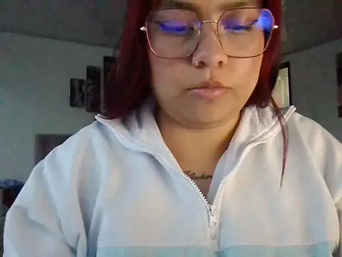 Lucy150524 online show from November 27, 2025, 10:34 pm