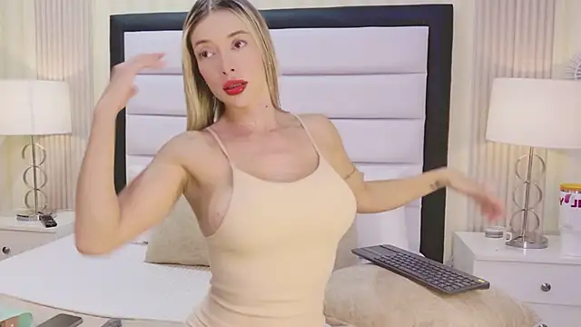 AnnaQuinn online show from April 21, 2026, 10:23 pm