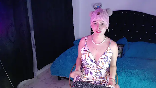 Dafn 12 online show from June 25, 2026, 1:49 am