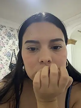 sweet ruby  online show from May 11, 2026, 3:01 am