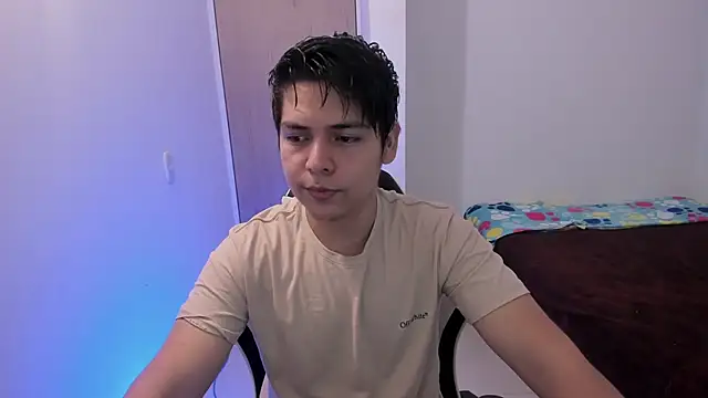 Asta YunoXXX online show from April 16, 2026, 12:44 am