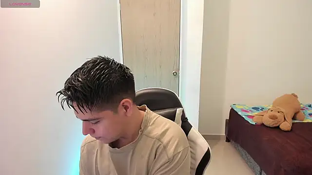 Asta YunoXXX online show from April 26, 2026, 6:00 am