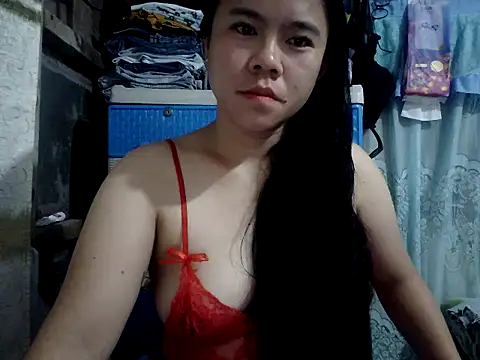 xxdreamgirl69 online show from April 13, 2026, 10:15 pm